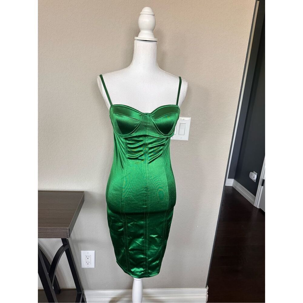 Absolutely Love ❤️ It! Silky bright green cup bustier mini dress size M